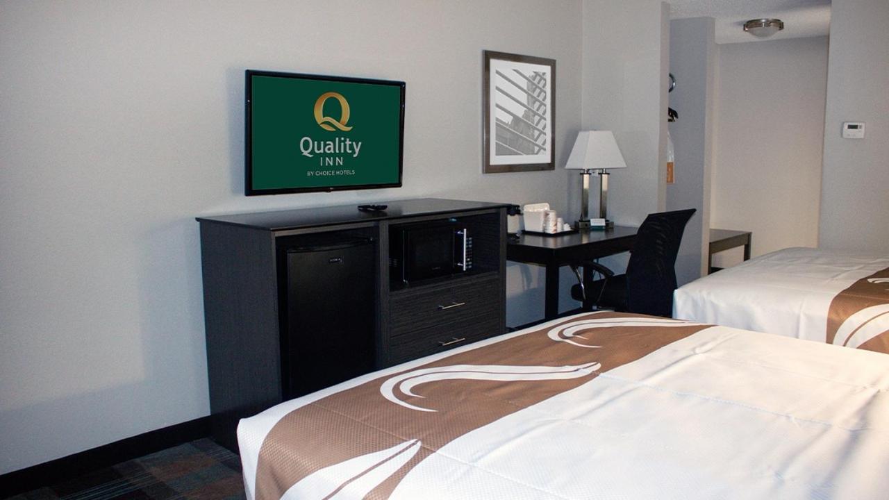 Quality Inn Roseville-Detroit North מראה חיצוני תמונה